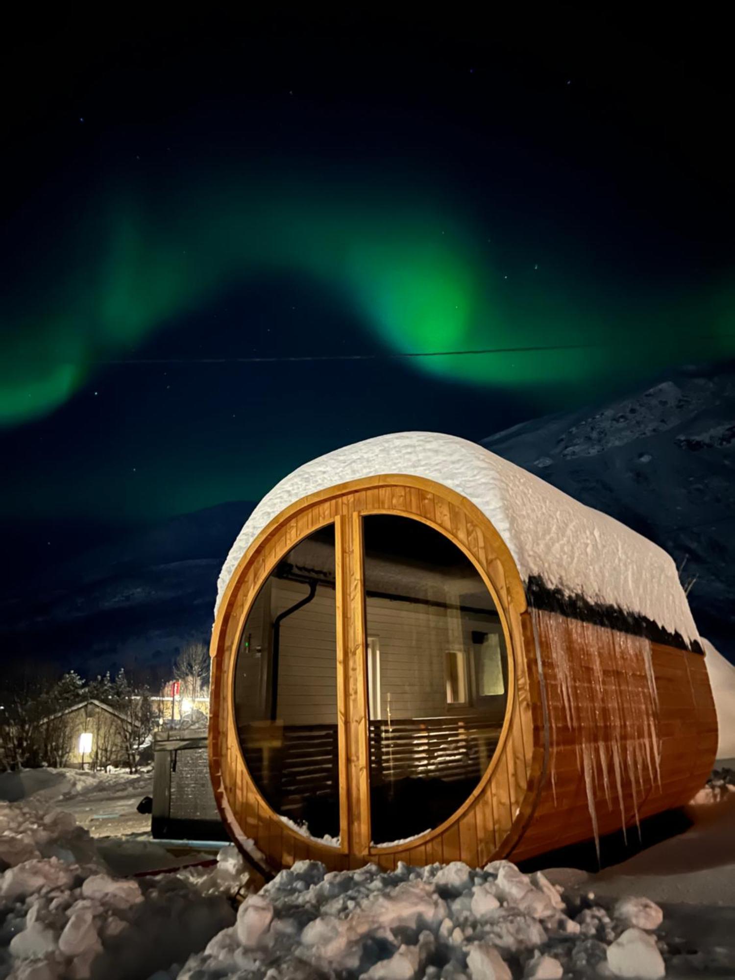 Alpan Apartments, Lyngenfjord Olderdalen Bagian luar foto