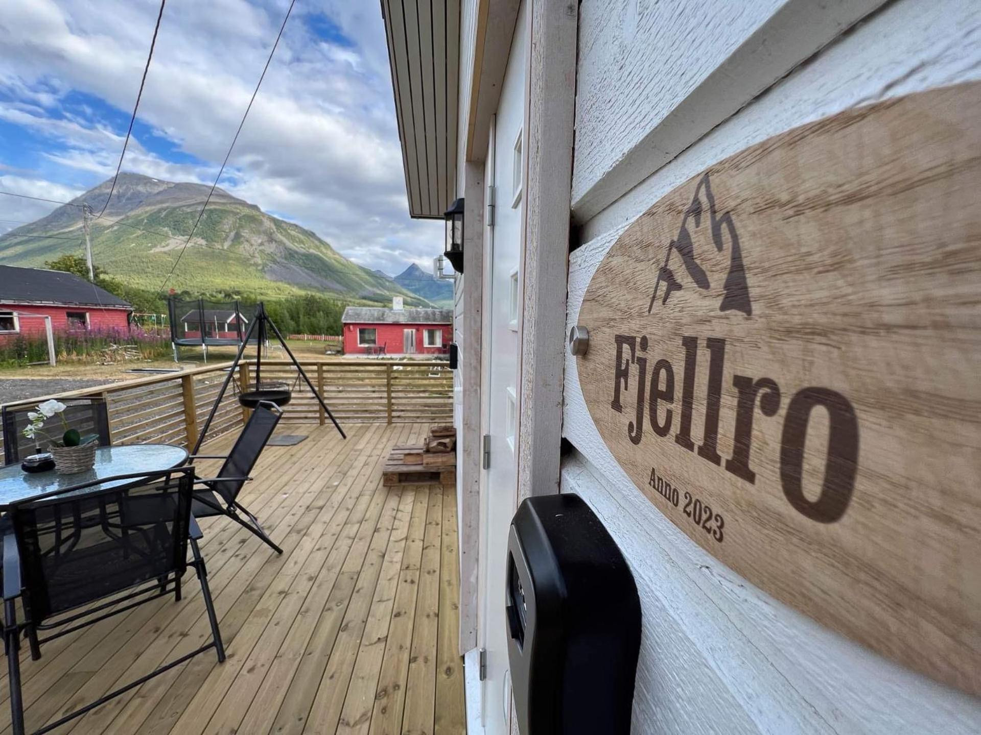 Alpan Apartments, Lyngenfjord Olderdalen Bagian luar foto