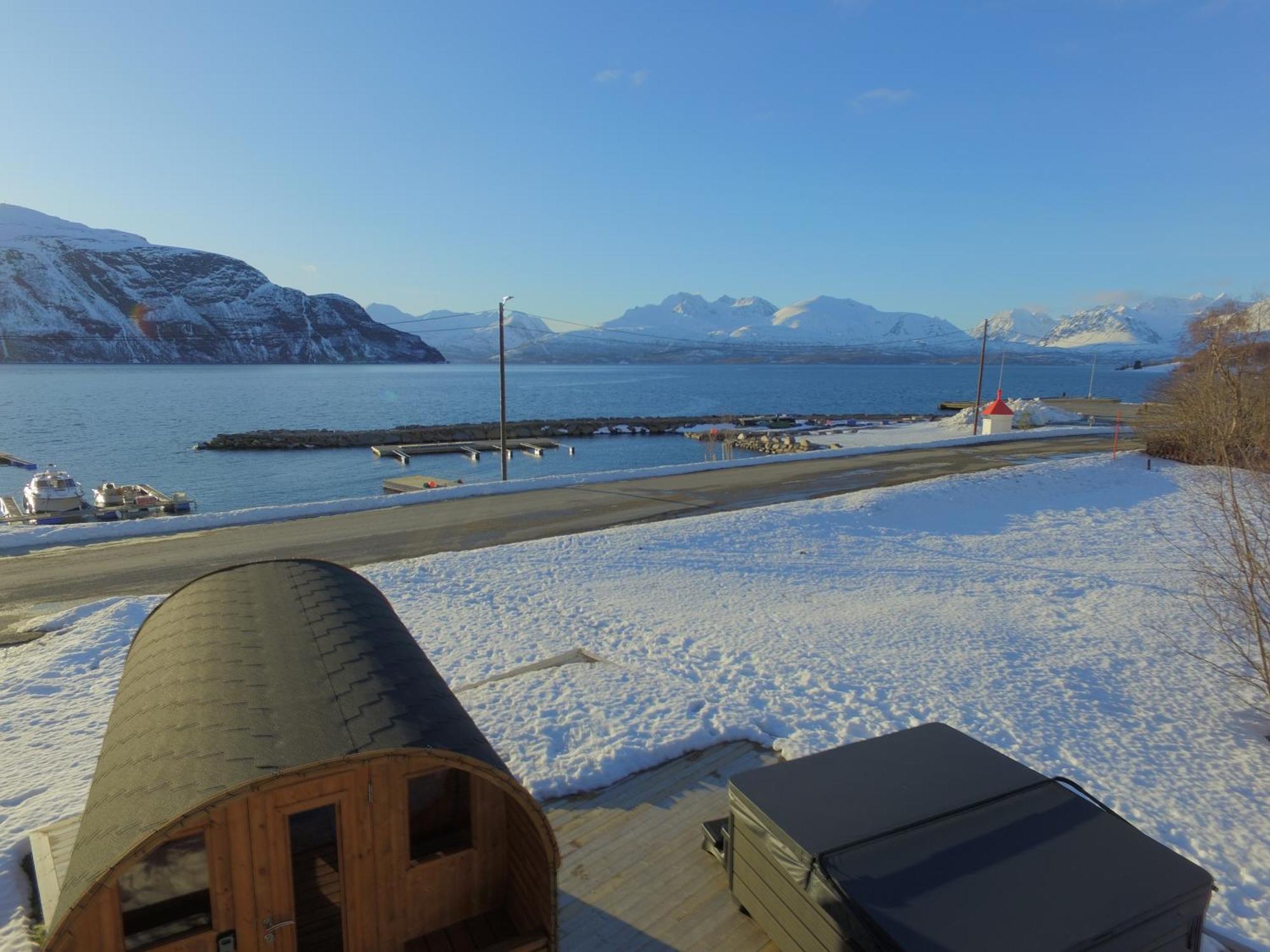 Alpan Apartments, Lyngenfjord Olderdalen Bagian luar foto